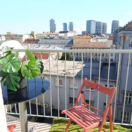 Lejlighed Central Apartment *